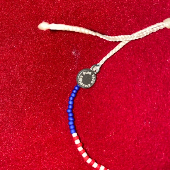 Pura Vida flag seed bead bracelet - Picture 3 of 4